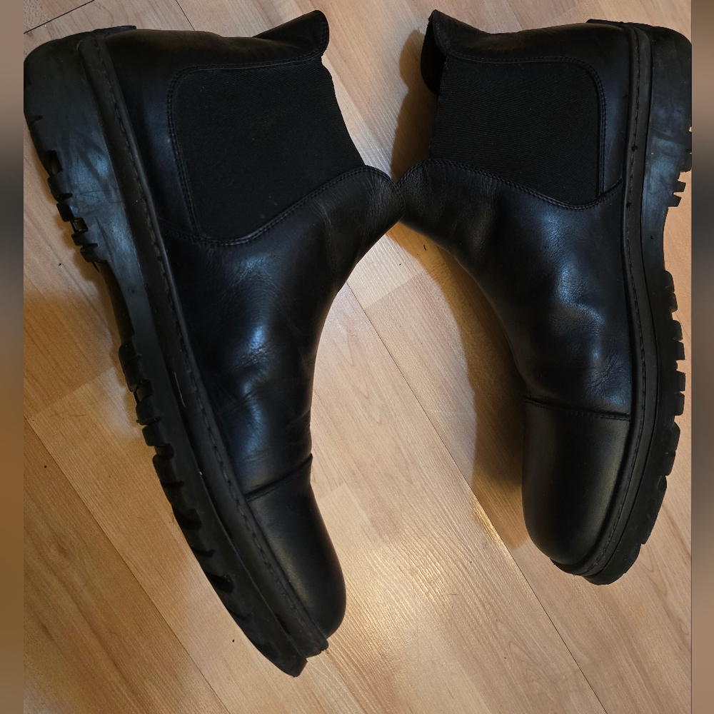 Salvatore Ferragamo Chelsea Boots